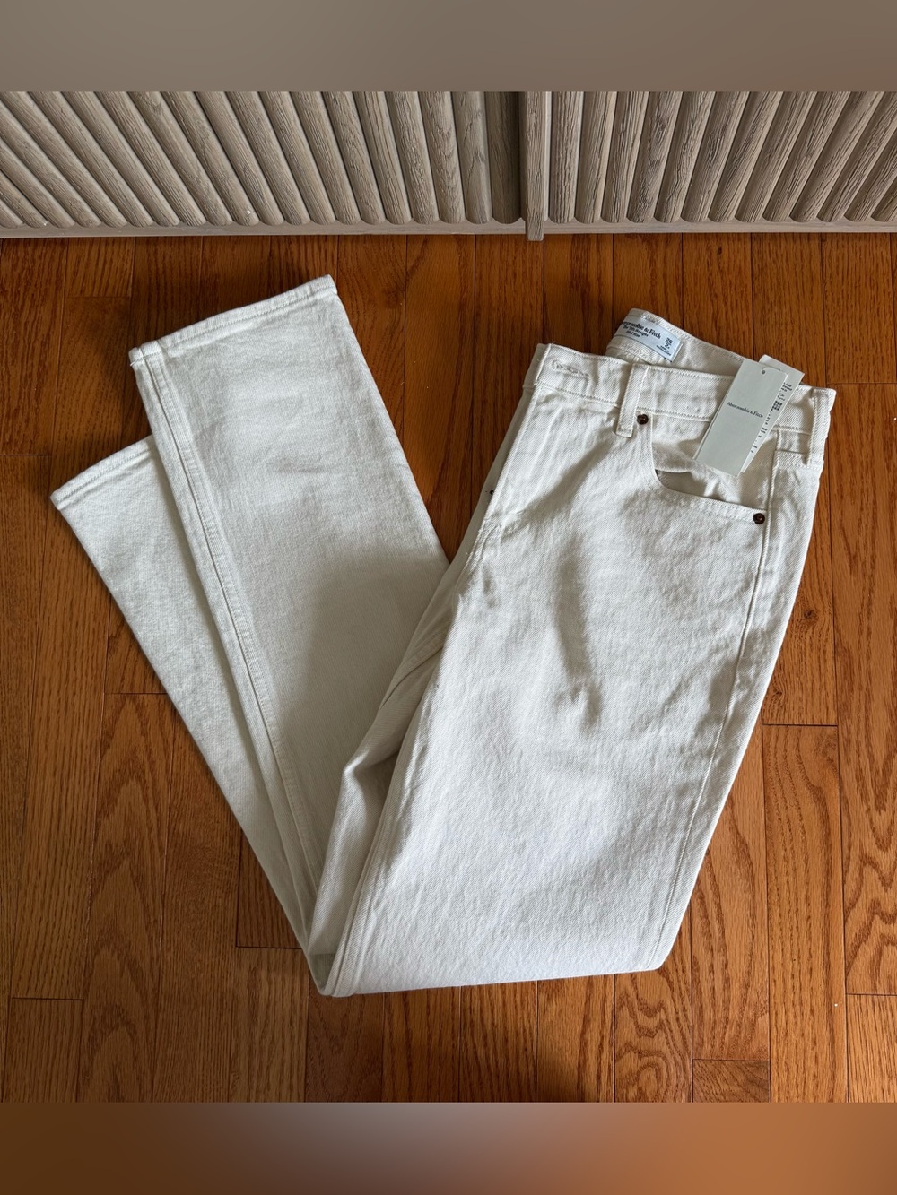 Abercrombie & Fitch Off-White Slim Straight Jeans